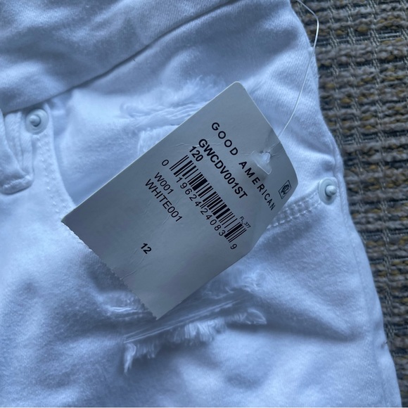 Good American Jeans - Picture 6 of 10